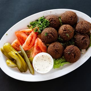 Falafel Platter (8)